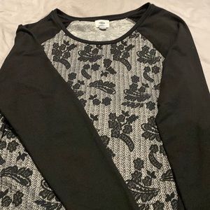 Old Navy women’s long sleeve shirt